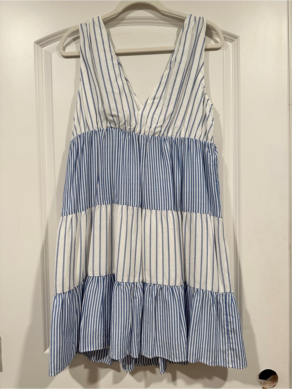 LOFT Blue White Striped Tiered Sleeveless V-Neck Dress Size Medium 100% Rayon